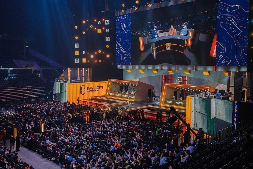 How Do CS2 Teams Make Money?